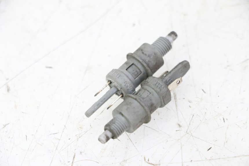 photo de CONTACTEUR FEU STOP PEUGEOT ELYSTAR 50 (2002 - 2014)