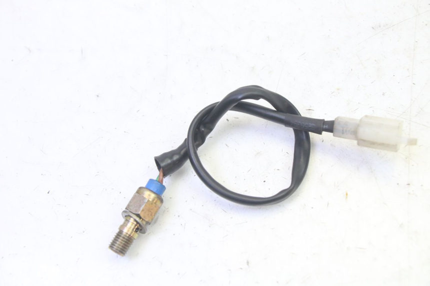 photo de CONTACTEUR FEU STOP GAUCHE ADIVA AD3 300 (2014 - 2020)