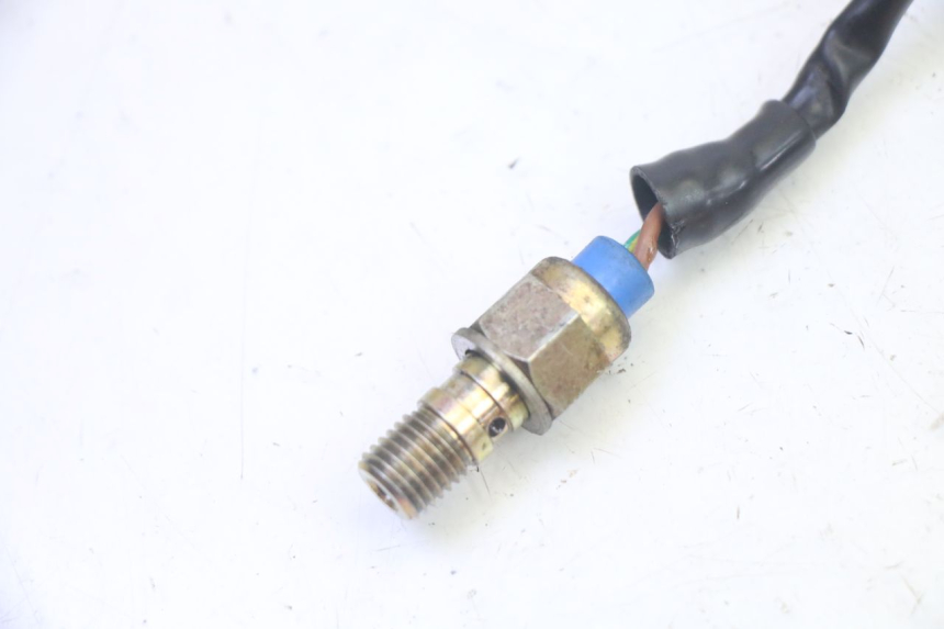 photo de CONTACTEUR FEU STOP GAUCHE ADIVA AD3 300 (2014 - 2020)