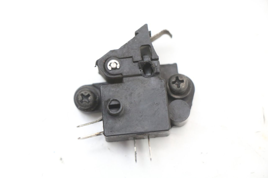 photo de CONTACTEUR FEU STOP GAUCHE HONDA FES S-WING SWING ABS 125 (2007 - 2015)