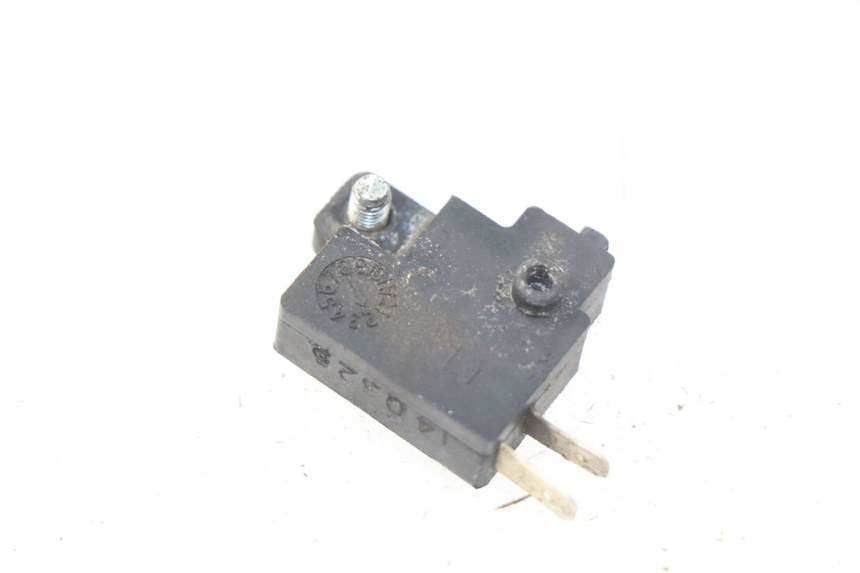 photo de CONTACTEUR FEU STOP GAUCHE SYM GTS EFI ABS 125 (2012 - 2016)