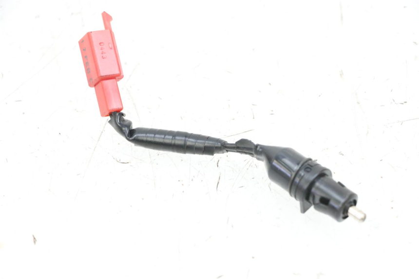 photo de CONTACTEUR FEU STOP GAUCHE YAMAHA NEO'S CORE 1 (2022 - 2026) - Vue principale