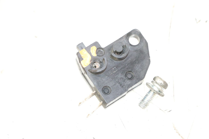 photo de CONTACTEUR FEU STOP GAUCHE PEUGEOT SATELIS 125 (2013 - 2018)