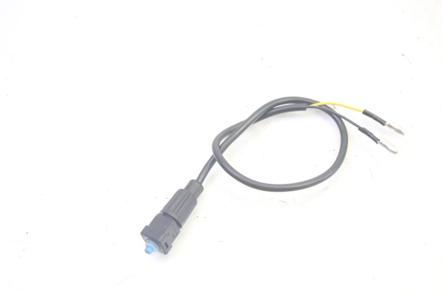 photo de CONTACTEUR FEU STOP GAUCHE JM MOTORS SANTANA EVO 50 (2024 - 2026) - Détail de la pièce