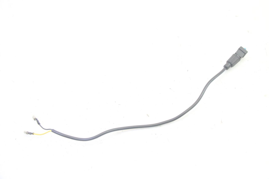 photo de CONTACTEUR FEU STOP GAUCHE JM MOTORS SANTANA EVO 50 (2024 - 2026) - Autre angle de vue