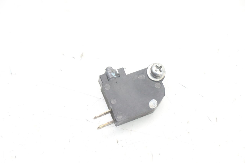 photo de CONTACTEUR FEU STOP GAUCHE SUZUKI BURGMAN 125 (2018 - 2021)