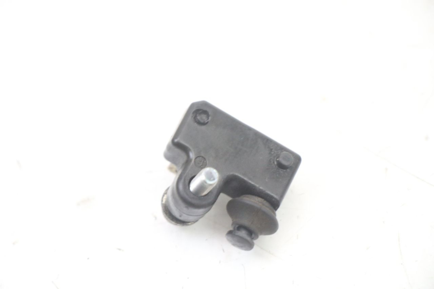 photo de CONTACTEUR FEU STOP GAUCHE YAMAHA X-MAX XMAX ABS 250 (2010 - 2014)