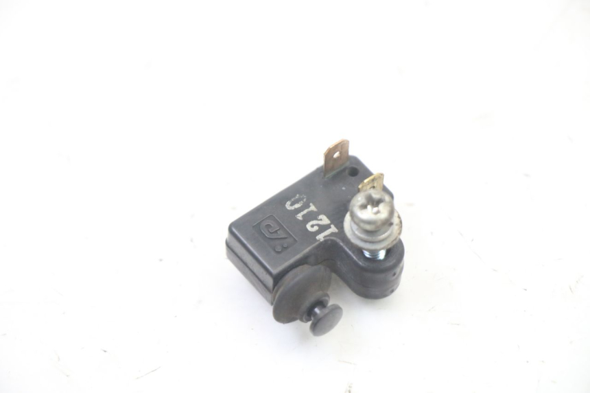 photo de CONTACTEUR FEU STOP GAUCHE YAMAHA X-MAX XMAX 125 (2010 - 2014)