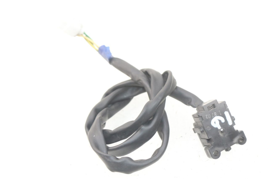 photo de CONTACTEUR FEU STOP GAUCHE YAMAHA YP T-MAX TMAX 530 (2017 - 2020)