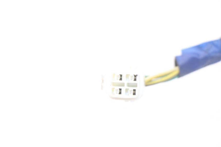 photo de CONTACTEUR FEU STOP GAUCHE YAMAHA YP T-MAX TMAX 530 (2017 - 2020)