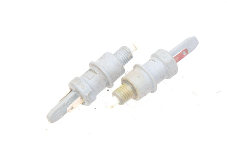 photo de CONTACTEUR FEU STOP PEUGEOT LUDIX 50 (2008 - 2017)