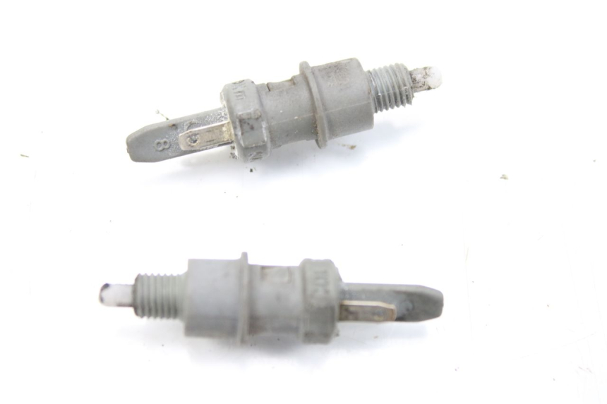 photo de CONTACTEUR FEU STOP PEUGEOT LUDIX 50 (2008 - 2017)
