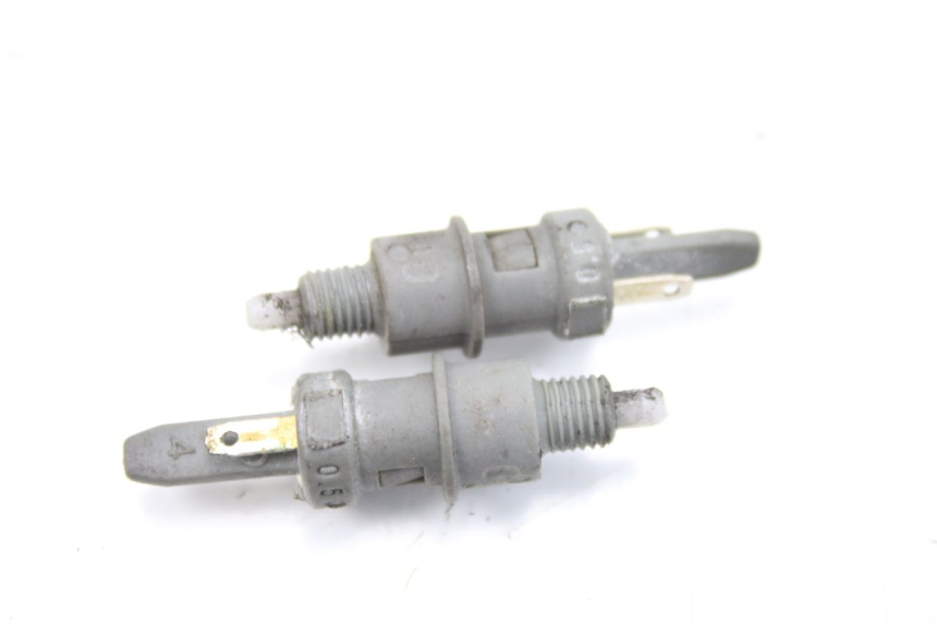 photo de CONTACTEUR FEU STOP PEUGEOT LUDIX 50 (2008 - 2017)