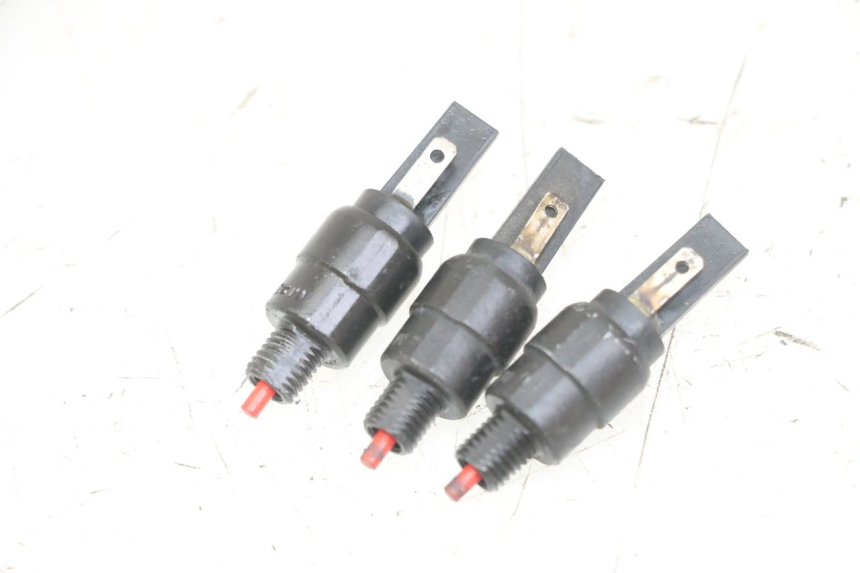 photo de CONTACTEUR FEU STOP PIAGGIO MP3 LT 300 (2010 - 2016)