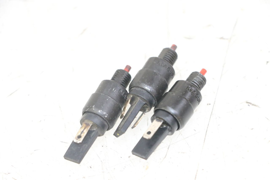 photo de CONTACTEUR FEU STOP PIAGGIO MP3 LT 300 (2010 - 2016)