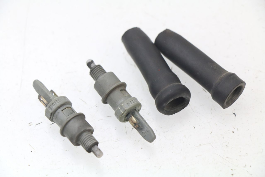 photo de CONTACTEUR FEU STOP PEUGEOT SPEEDFIGHT 2 AC 50 (2000 - 2009)