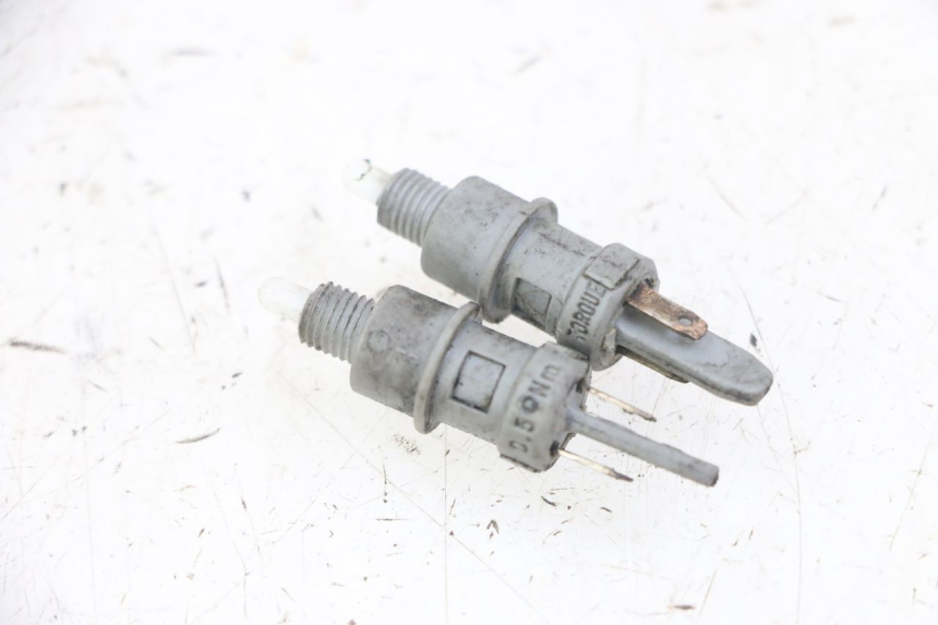 photo de CONTACTEUR FEU STOP PEUGEOT SPEEDFIGHT 2 LC 50 (2000 - 2009)