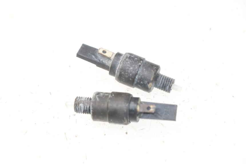 photo de CONTACTEUR FEU STOP PIAGGIO VESPA LX IE 125 (2010 - 2012)