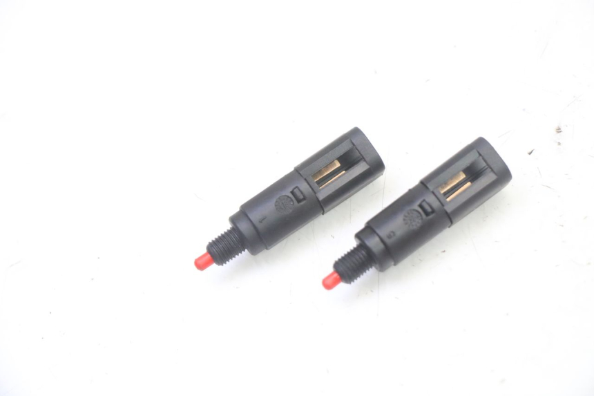 photo de CONTACTEUR FEU STOP PIAGGIO X9 EVOLUTION 125 (2003 - 2007)