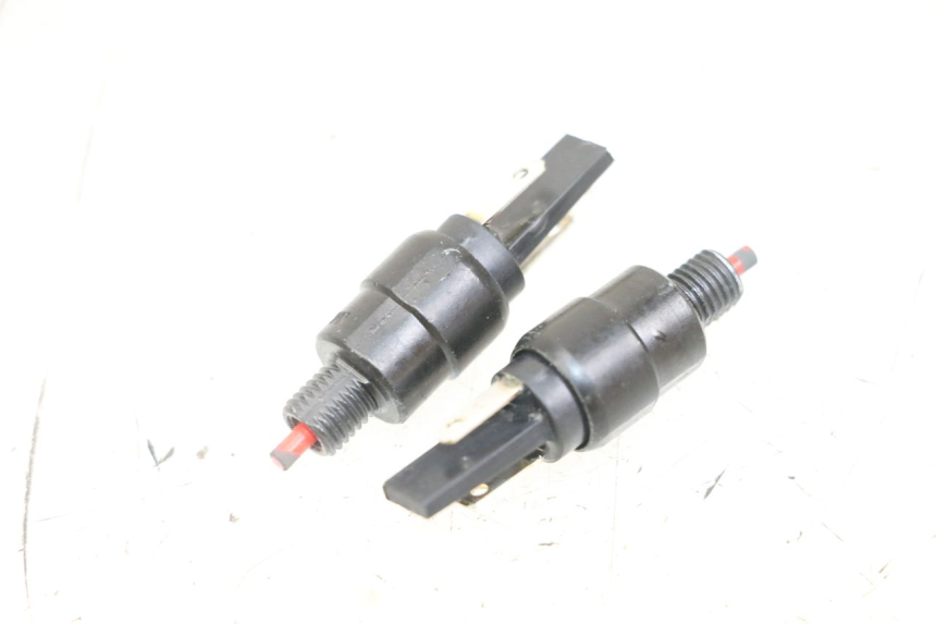 photo de CONTACTEUR FEU STOP PIAGGIO XEVO - X EVO 125 (2007 - 2017) - Vue principale