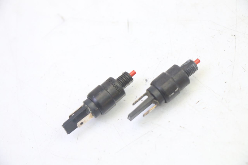 photo de CONTACTEUR FEU STOP PIAGGIO XEVO - X EVO 125 (2007 - 2016)