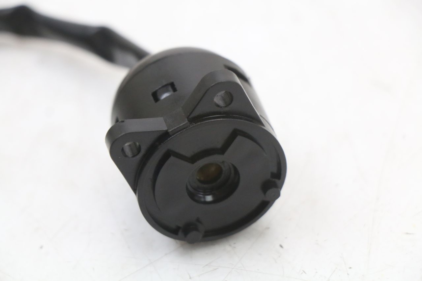 photo de Ignition switch E-MAX 80L 1 (2011 - 2014)