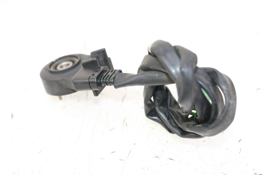 photo de COUPE CONTACT BEQUILLE HONDA FES S-WING SWING ABS 125 (2007 - 2015)