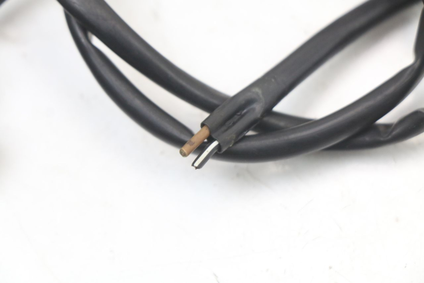 photo de COUPE CONTACT BEQUILLE HYOSUNG GTR 125 (2006 - 2008)