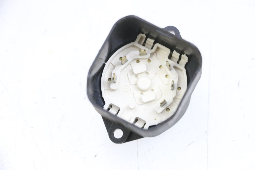 photo de COUPE CONTACT PIAGGIO MP3 RL 250 (2007 - 2010) - Zoom état d’usage