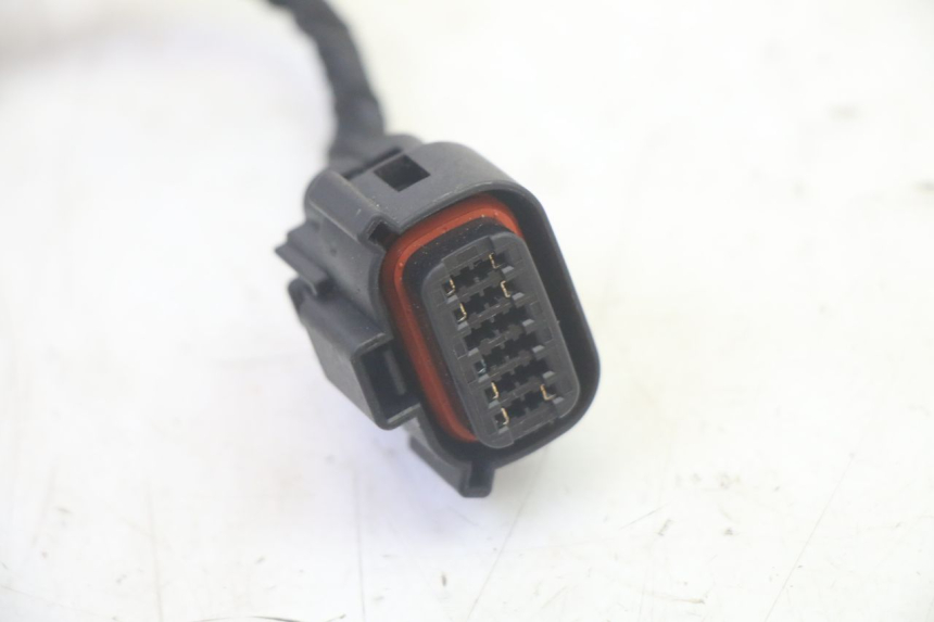 photo de COUPE CONTACT PIAGGIO MP3 500 (2016 - 2018) - Autre angle de vue