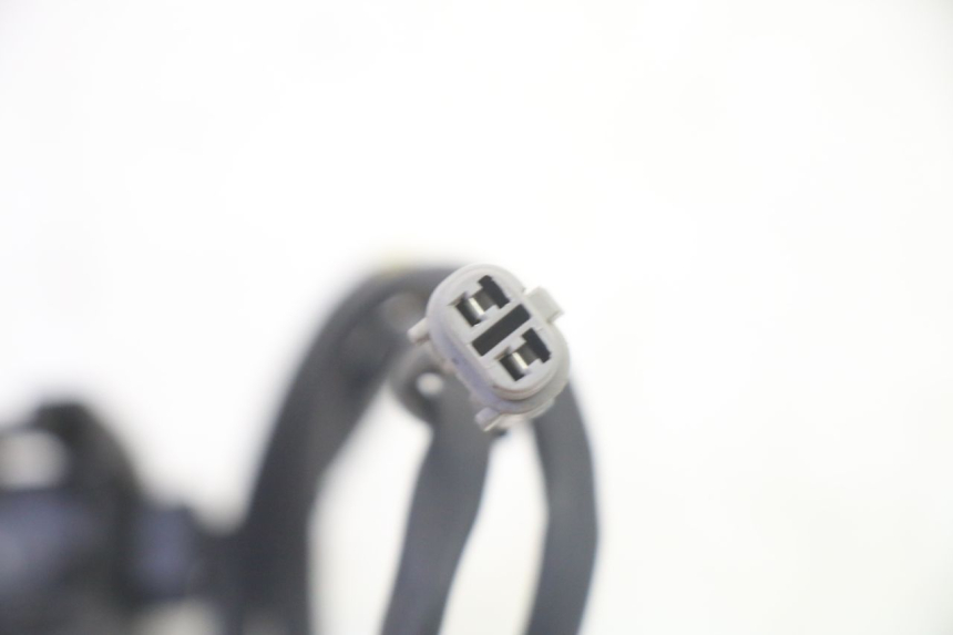 photo de COUPE CONTACT YAMAHA TTR 125 (2000 - 2020) - Gros plan technique