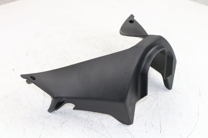 photo de COUVRE GUIDON ARRIERE APRILIA ATLANTIC 125 (2003 - 2009)