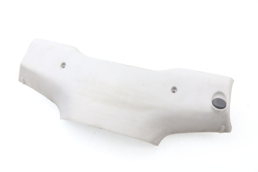 photo de COUVRE GUIDON ARRIERE PIAGGIO BEVERLY 125 (1998 - 2005)
