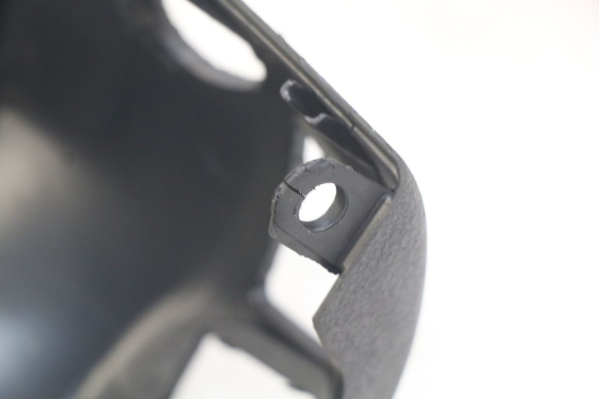 photo de COUVRE GUIDON ARRIERE PIAGGIO BEVERLY 125 (2010 - 2015)