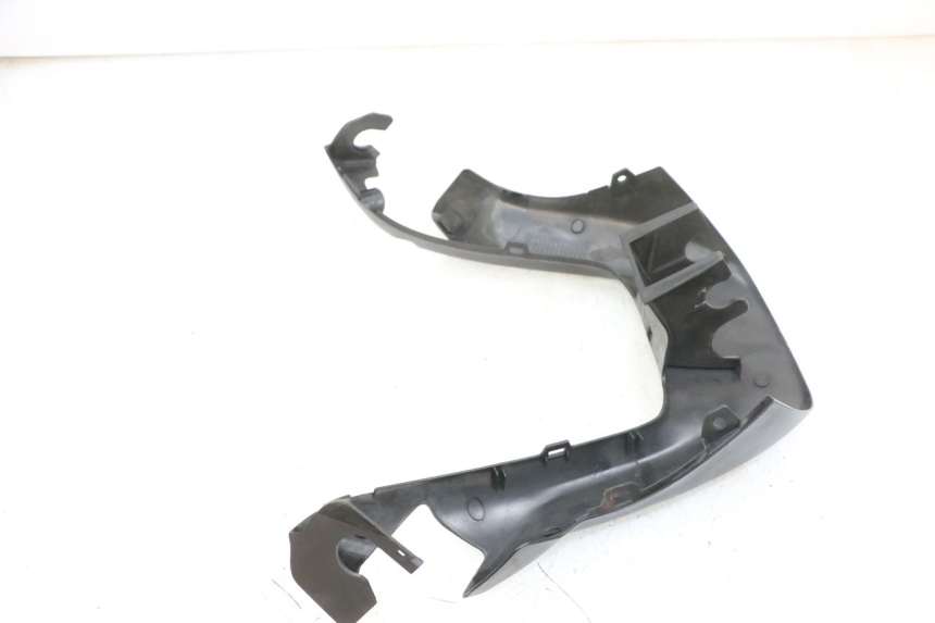 photo de COUVRE GUIDON ARRIERE SUZUKI BURGMAN 650 (2013 - 2020)