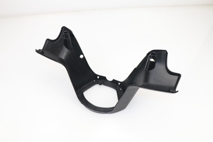 photo de COUVRE GUIDON ARRIERE PEUGEOT ELYSEO 125 (1999 - 2004)