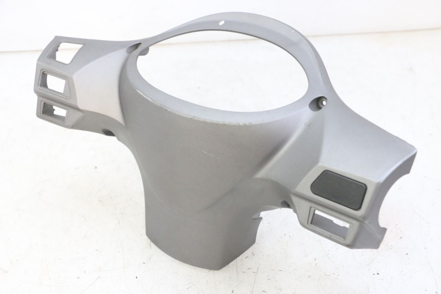photo de COUVRE GUIDON ARRIERE SYM FIDDLE 3 III 125 (2014 - 2020)