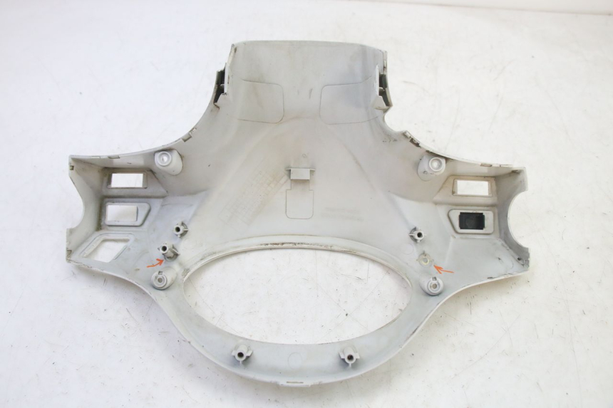 photo de COUVRE GUIDON ARRIERE SYM FIDDLE 3 III 125 (2014 - 2020)