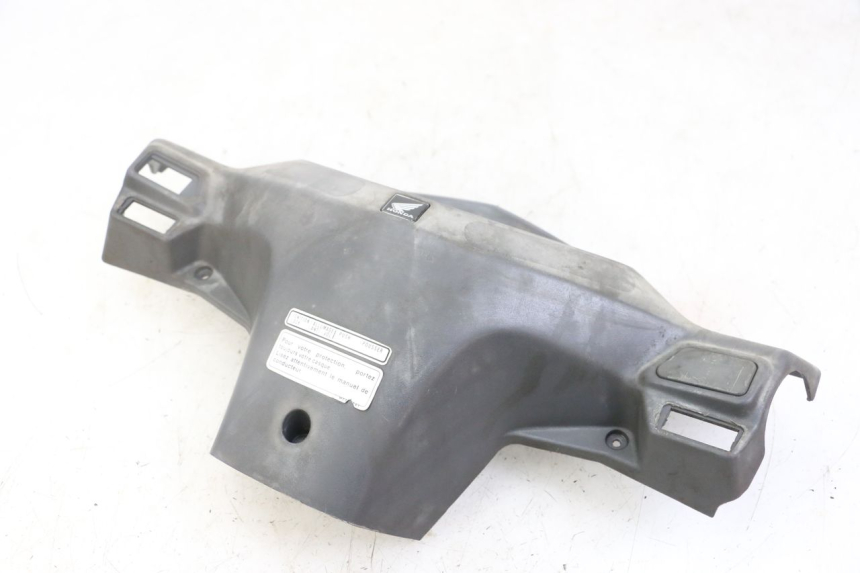 photo de COUVRE GUIDON ARRIERE HONDA SCV LEAD 100 (2003 - 2007)