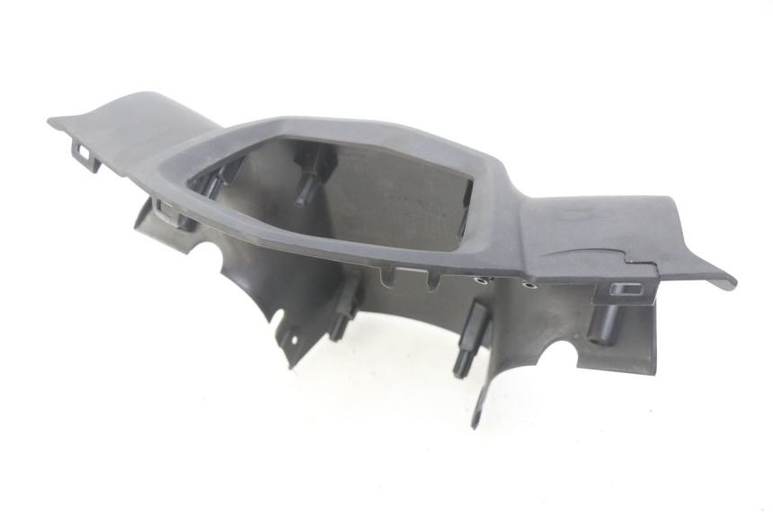 photo de COUVRE GUIDON ARRIERE PEUGEOT KISBEE 2T 50 (2010 - 2017)