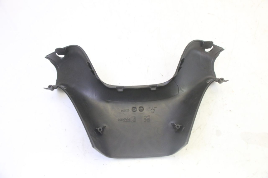 photo de COUVRE GUIDON ARRIERE PIAGGIO MP3 500 (2011 - 2015)