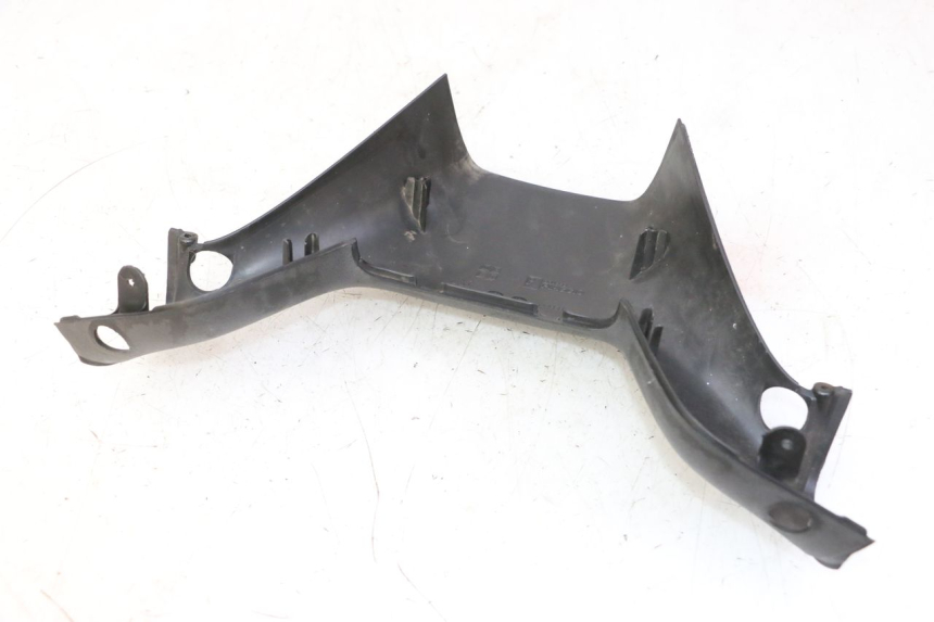photo de COUVRE GUIDON ARRIERE PIAGGIO MP3 RL 250 (2007 - 2010)