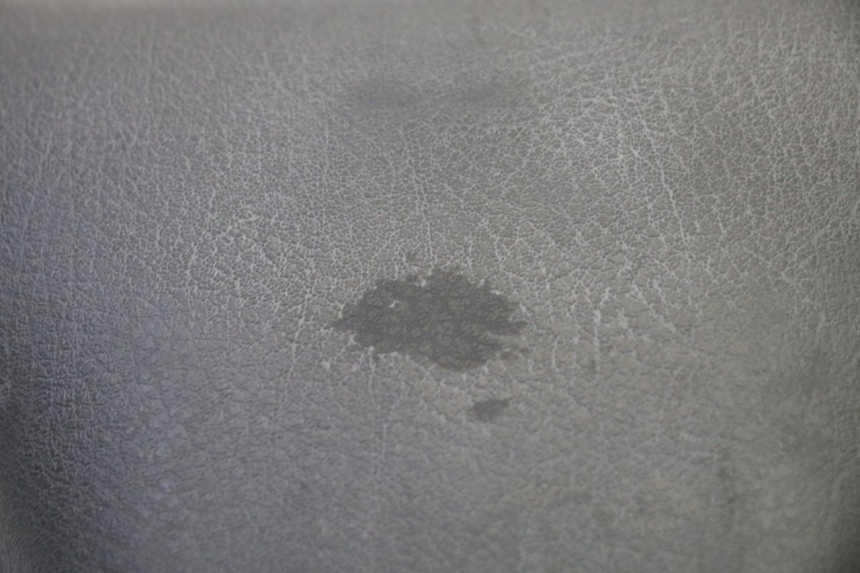 photo de COUVRE GUIDON ARRIERE PIAGGIO MP3 RL 250 (2007 - 2010) - Zoom état d’usage