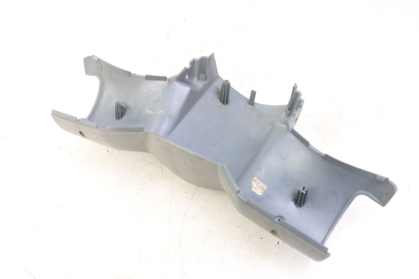 photo de COUVRE GUIDON ARRIERE PEUGEOT LUDIX ONE 50 (2005 - 2008)