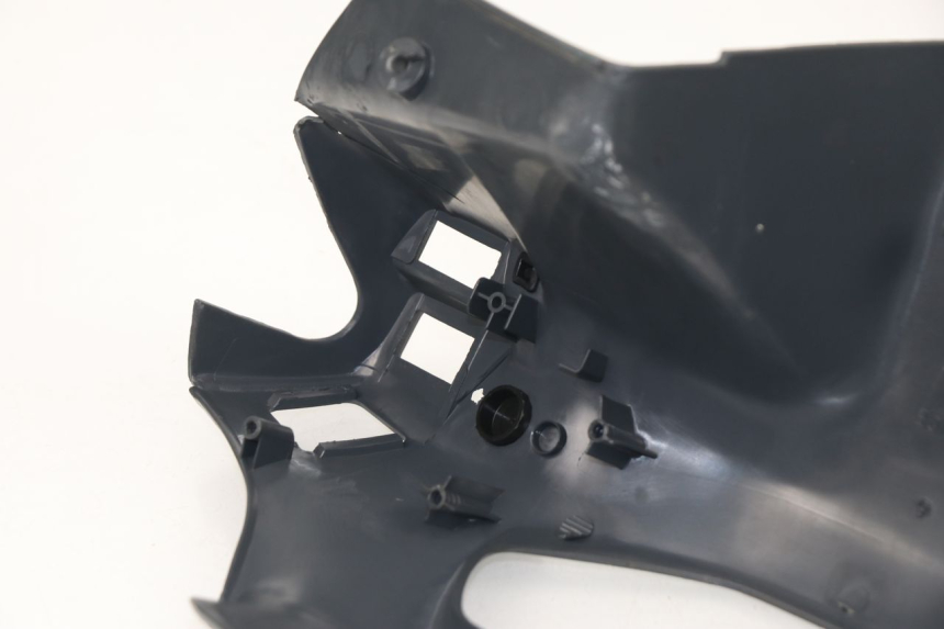 photo de COUVRE GUIDON ARRIERE PEUGEOT SV 125 (1991 - 1994)