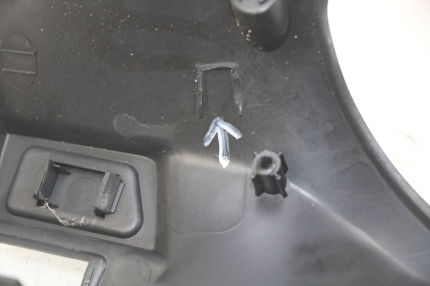 photo de COUVRE GUIDON ARRIERE PEUGEOT TWEET 4T 50 (2010 - 2014)