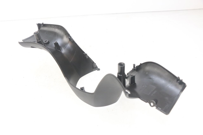 photo de COUVRE GUIDON ARRIERE PIAGGIO MP3 500 (2014 - 2016)