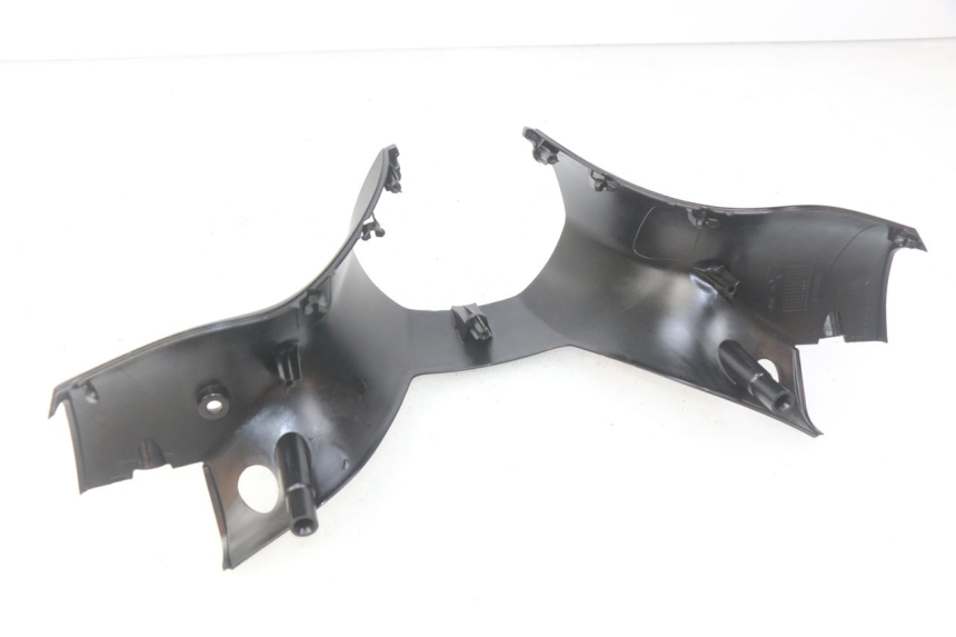 photo de COUVRE GUIDON ARRIERE PIAGGIO MP3 500 (2014 - 2016)