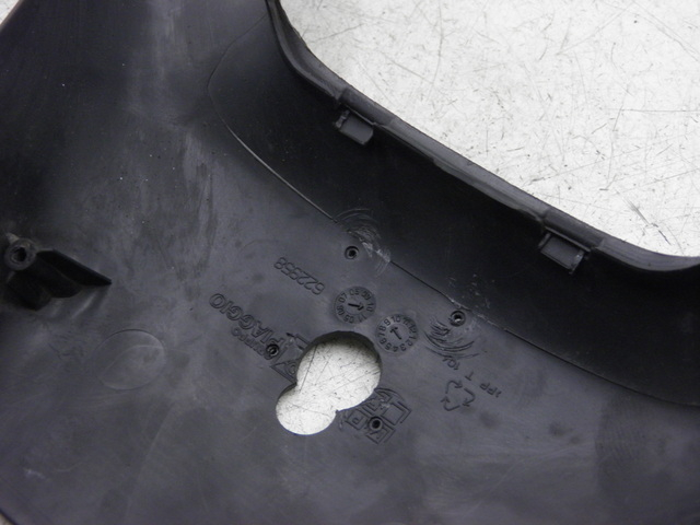 photo de COUVRE GUIDON ARRIERE PIAGGIO MP3 500 (2011 - 2015)