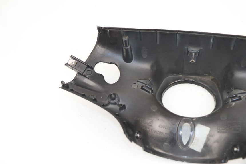 photo de COUVRE GUIDON ARRIERE PIAGGIO VESPA PRIMAVERA 2T 50 (2013 - 2018)